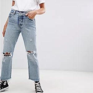 Levi’s Ripped Knee Wedgie Straight Jeans